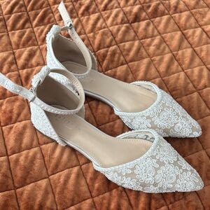 White Lace Flats